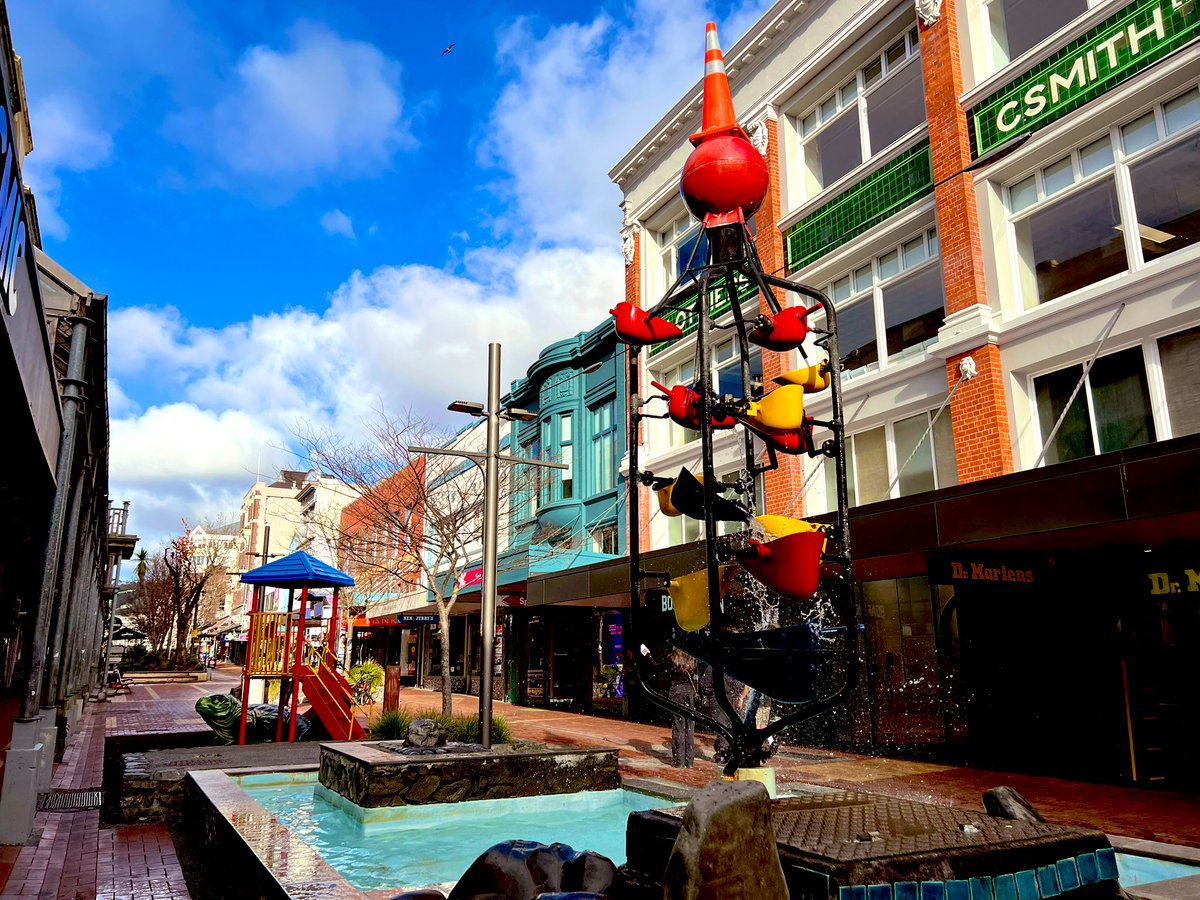 Another glorious day at the World Famous Bucket Fountain!