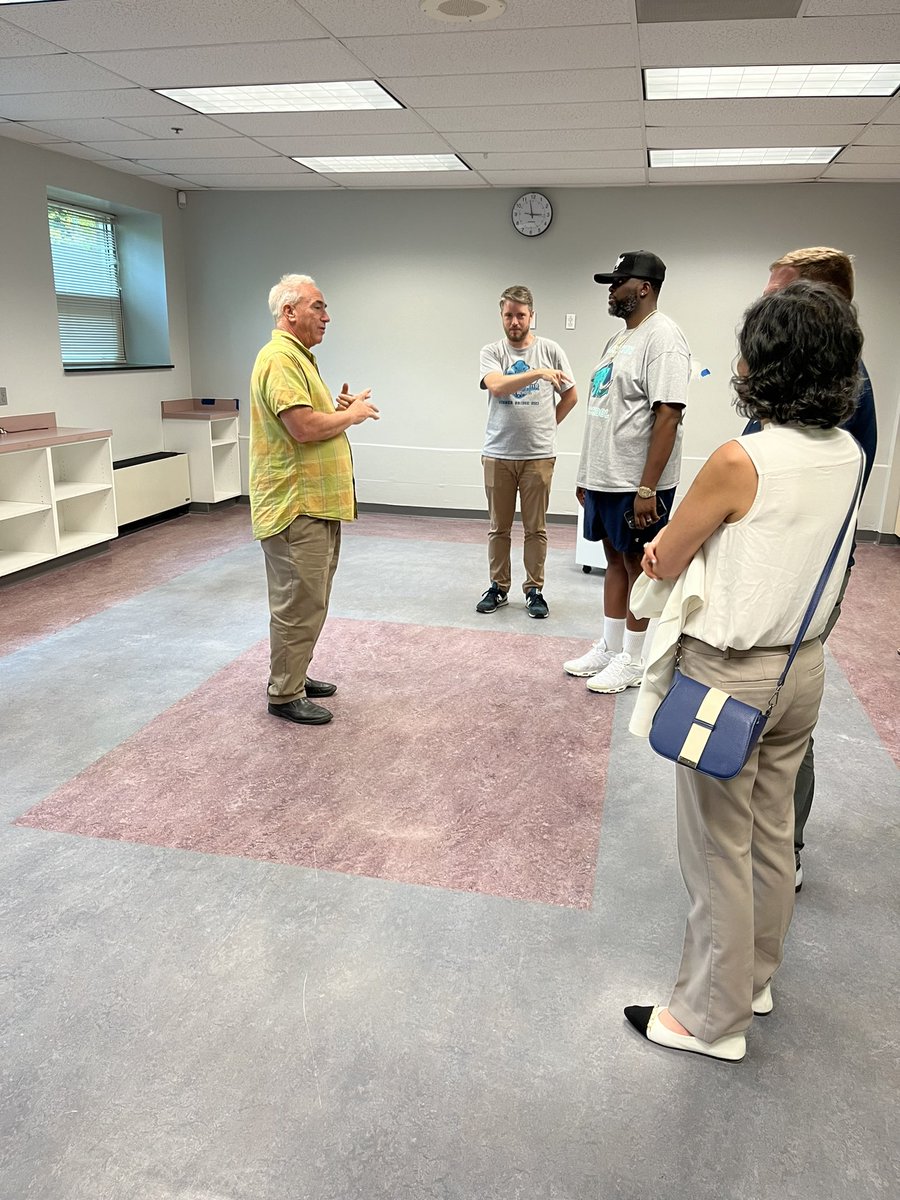 CMFrumin's tweet image. Today I visited Stoddert Elementary and MacArthur High Schools. Thanks to Principals Ms. Lutz and Dr. McCray for hosting the tours. 
It’s critical school facilities are equipped to provide safe environments for all students, and I will continue to tour schools over the next week.
