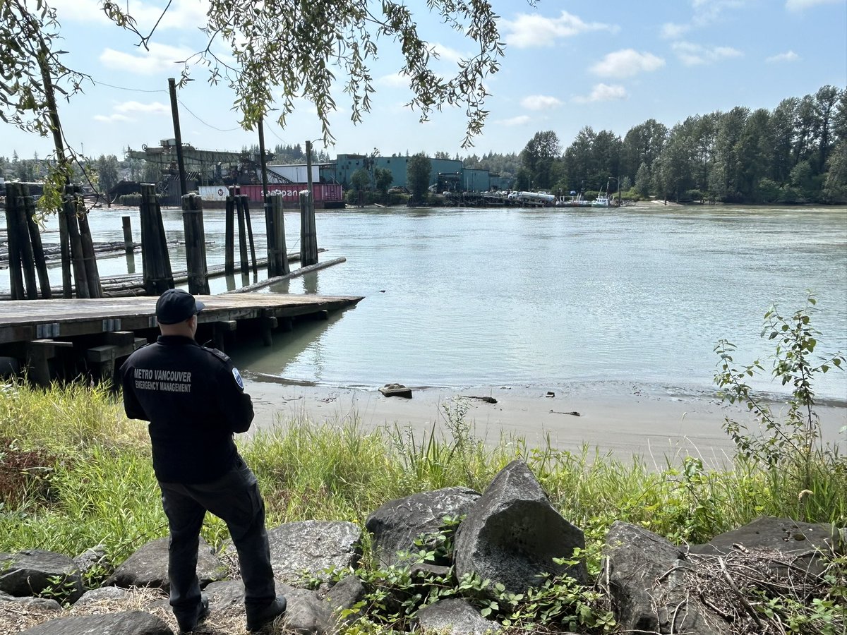 Metro Vancouver Emergency Management staff continue to monitor water levels and debris flows on the Fraser River following the Chilcotin River landslide. Patrols are happening in regional parks and on Barnston Island, and people are asked to stay away from the river at this time.