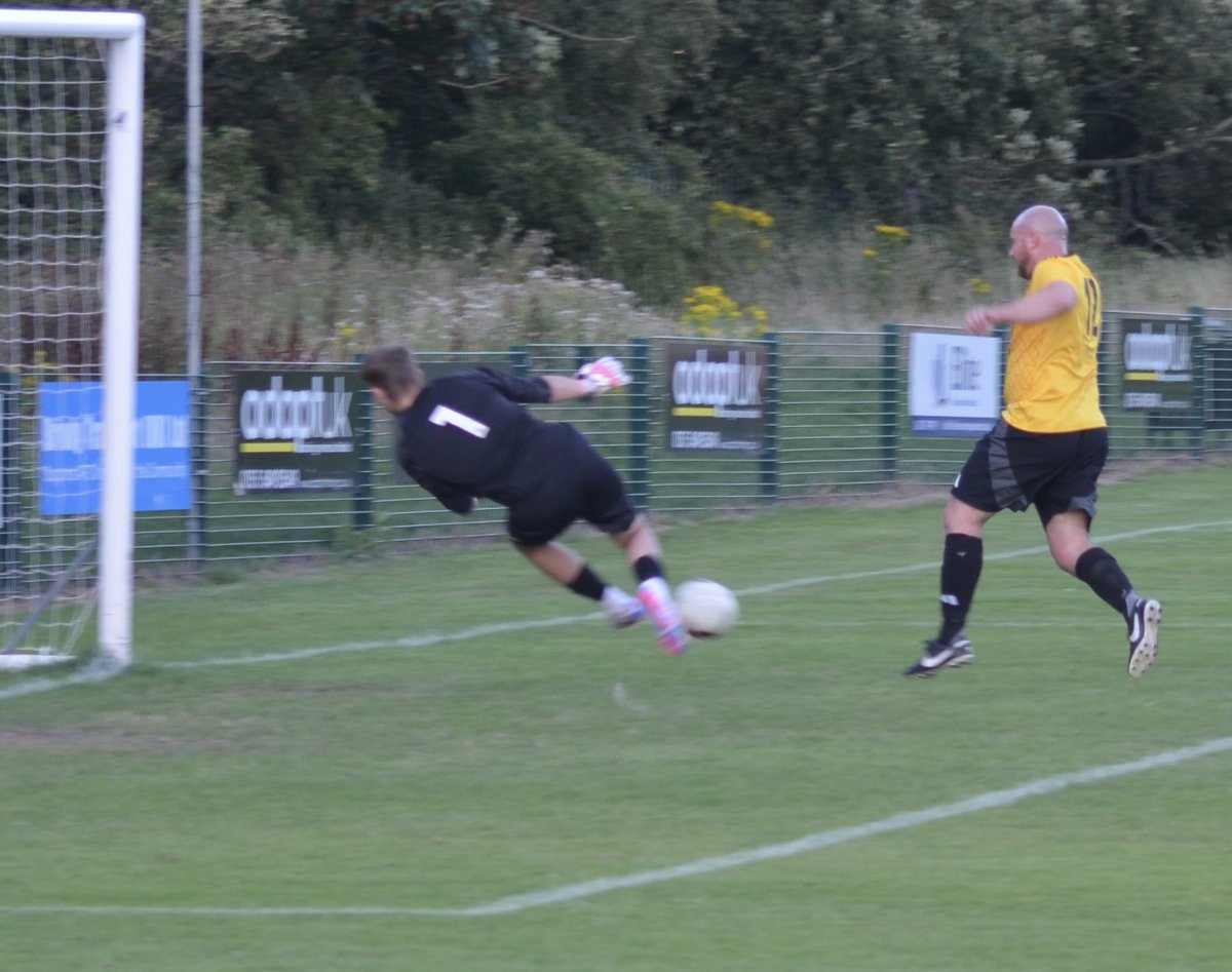 efcaaron's tweet photo. Great double save by Knowsley keeper https://t.co/kI6QfLzFsA