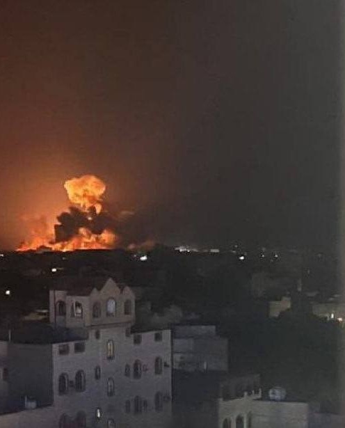 TheCradleMedia's tweet image. BREAKING | US launches air strikes on Taiz in south-west Yemen.