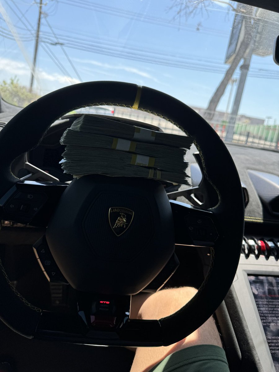 Umar_cassim7's tweet photo. In the mood of Giving…

I owe everything to family. So went out and spent $160k on Hermes Birkins/Kelly to treat my mother, sister and my wife.

All you people making money and not spending it on your family won’t get anywhere.

God is great Alhumdulillah https://t.co/a6Nsxirq8N