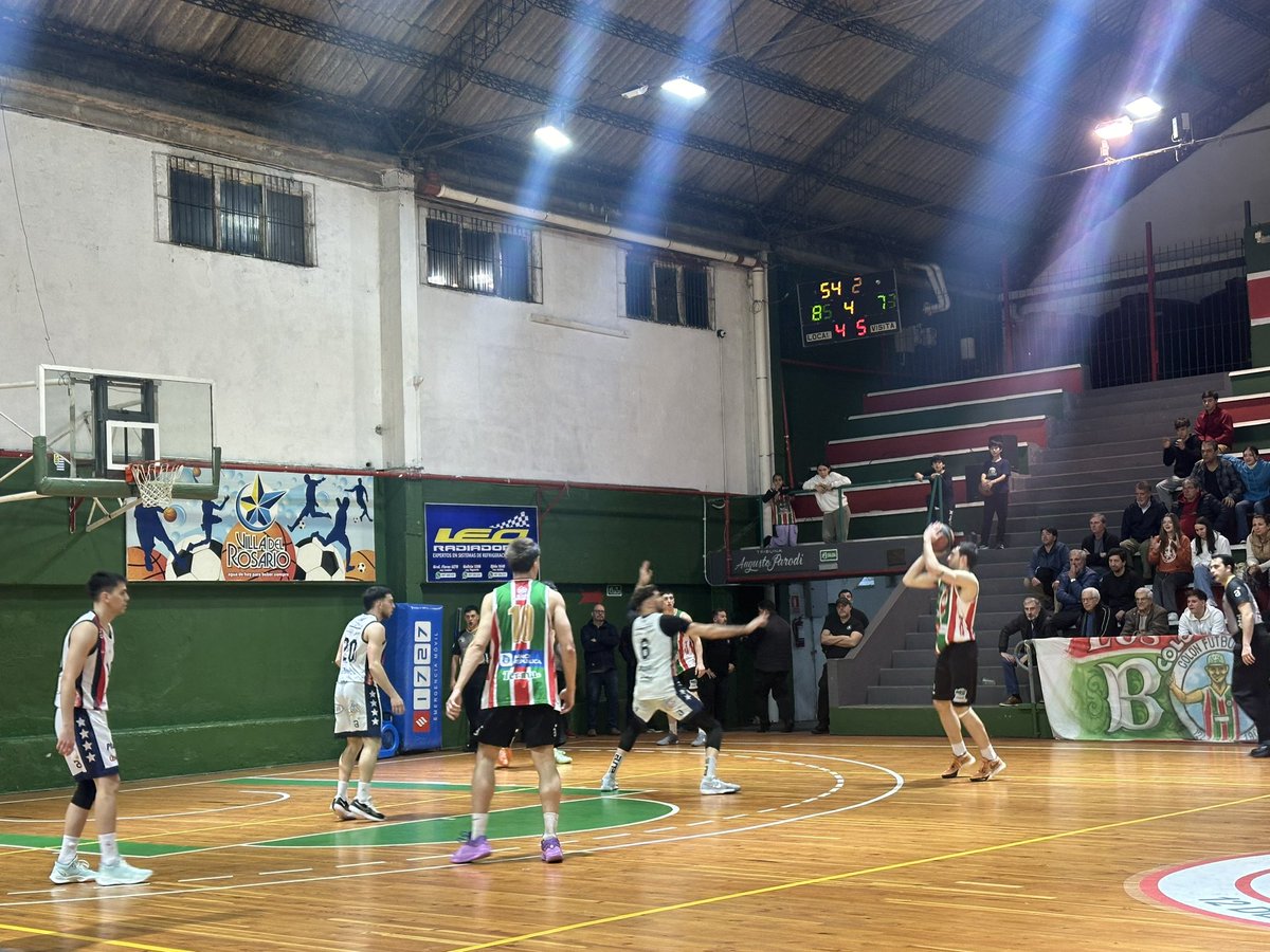 #LDA Gran triunfo de Colón en el único juego que se disputó en la noche.
Con un enorme último cuarto de Pierino Rusch, venció 87-76 a Goes.
Duvanced 19 puntos, Oyenard 18, Rusch 16.
Talley 25 en el “misionero”.
Presenta <a href="/burgertimeuy/">Burger Time</a> 🍔🍟.