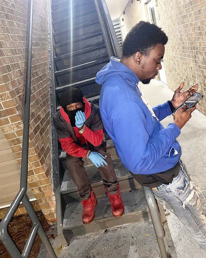 slakkmak's tweet photo. Rare photo of Slakk Mak and Tray Loc posted up on the Block (RB4L)
#Slakkmak #makkyg #trayloc #longlivemellow45 https://t.co/8rnwWnwHuk