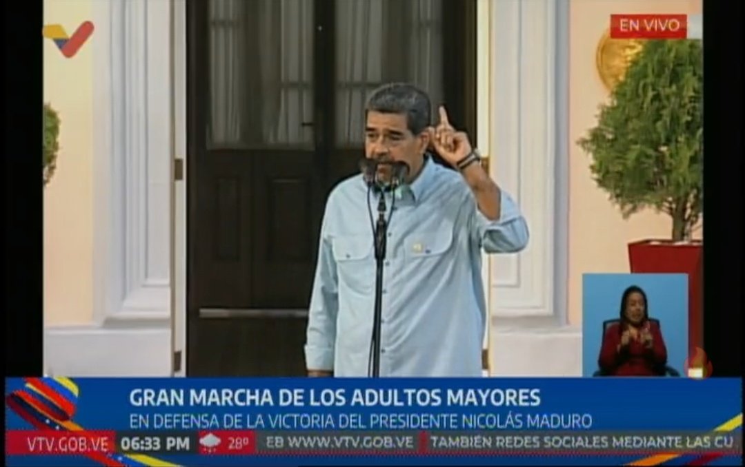 #EnVivo|| Pdte. <a href="/NicolasMaduro/">Nicolás Maduro</a>: "Repito como Chávez... "¡Águila no caza moscas!"

Criminales y fascistas no podrán con el ejemplo y el legado de nuestro Comandante Hugo Chávez".

#06Ago
#ChaoWhatsApp