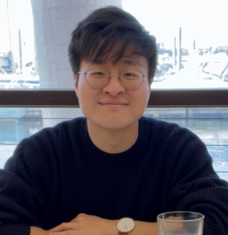cocomarl2024's tweet image. Can we use cooperation for prompt optimization? Hear from Dong-Ki Kim this Friday (August 9th) about “Leveraging Cooperative Multi-Agent Approaches for Prompt Optimization”. See you there!
