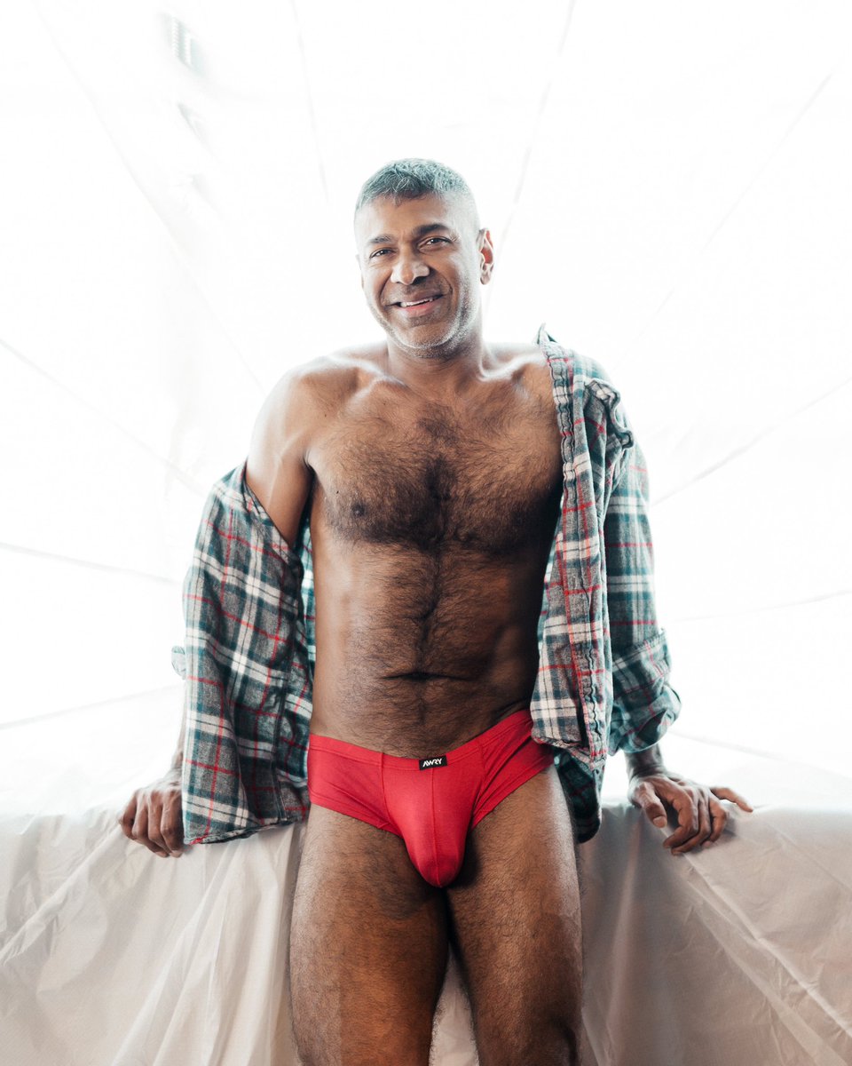 MagicMikeHung1's tweet photo. Dear followers, 
We are all aging and in present times we are aging fast it seems. 
But Do you think I am aging like a fine wine ??? 🤩🥰🥵😈 
📸 by @bywayofiker https://t.co/dgFVEZVoIW