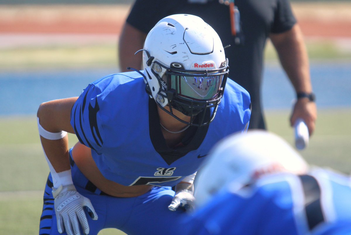 J_Georgeson26's tweet photo. Last season, Lincoln went 1-9 with a young squad. But after a year in the weight room and working hard, the Fighting Zebras are bigger, stronger, faster, and have more experience. Now in the Pioneer Valley League, Lincoln feels that it can make some this season. @zebras_football https://t.co/XniUVa8eWo