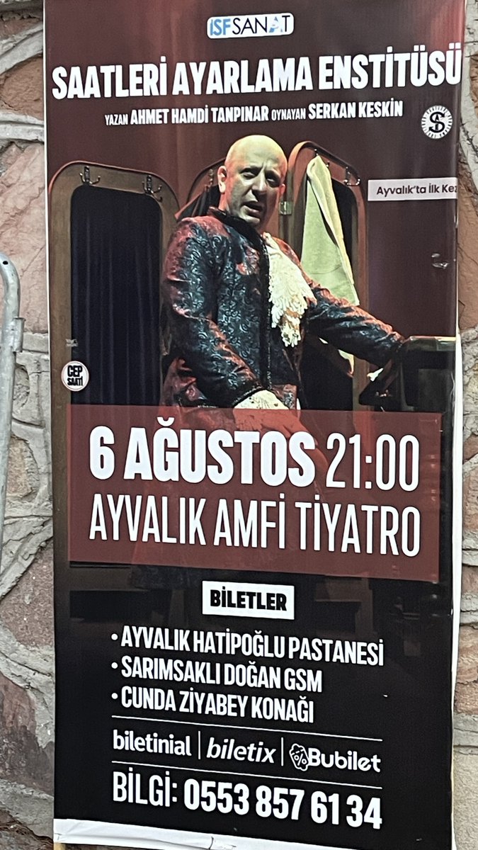 bernberrn's tweet image. Ağlatan düşündüren
ara sıra tebessüm ettiren 
Çok güzel bir oyun izledim.

Tek kişi bin bir role girdi
hepsini yaşadı yaşattı.

@serkoperko 🎭

#tiyatro #ayvalik #amfi #yaztatili #instagram