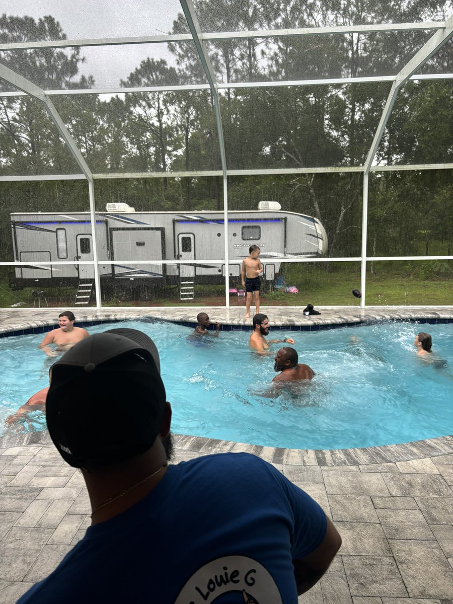 LecantoF's tweet image. Coaches and our families breaking bread before this season starts. I’m beyond thankful for this group of men and our support. #family #oneunit #compete #panthersfootball