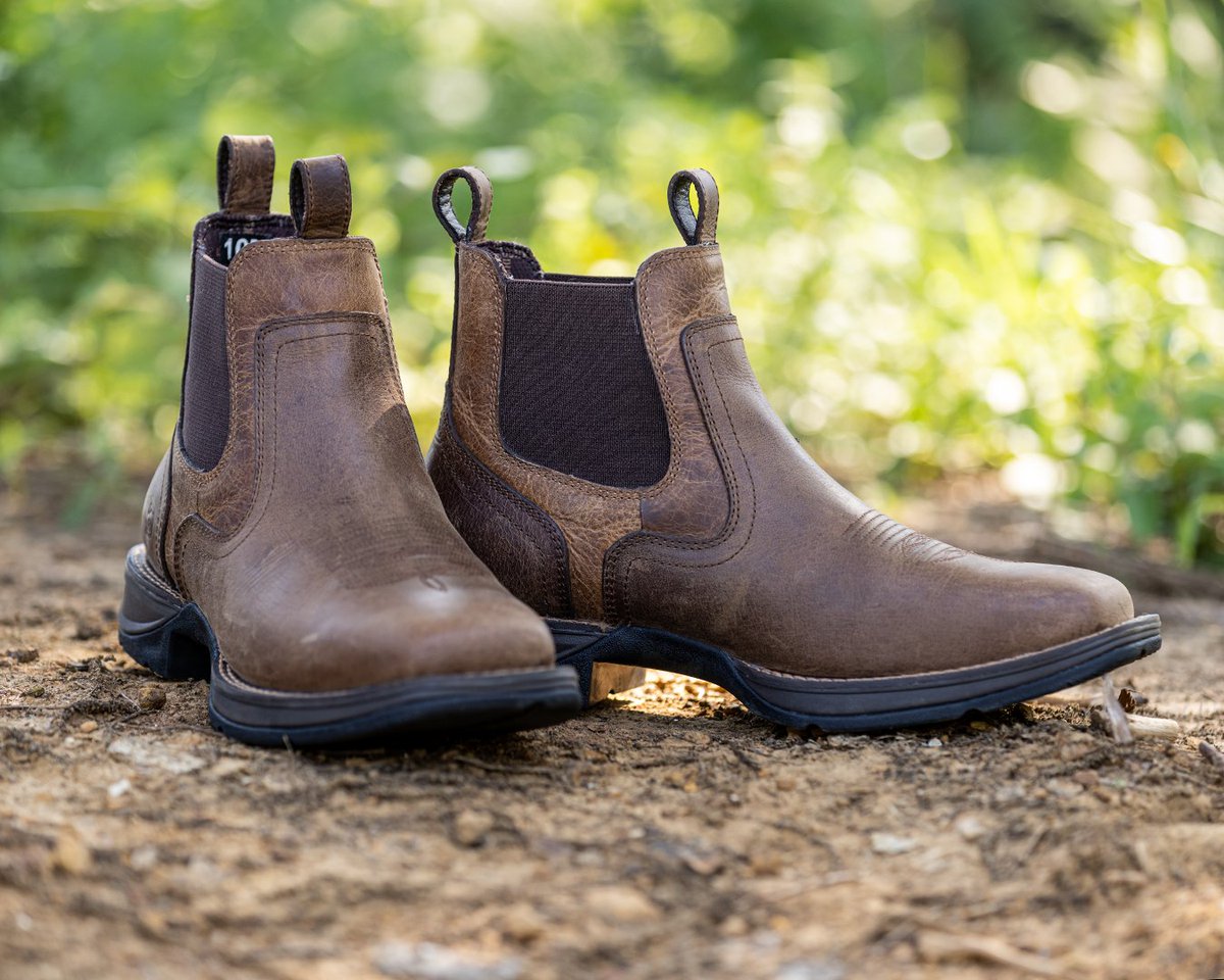 DurangoBoots's tweet image. Experience the perfect blend of style and comfort with the Durango® Red Dirt Rebel™.

#chelseaboot #workboots #durangoboots
