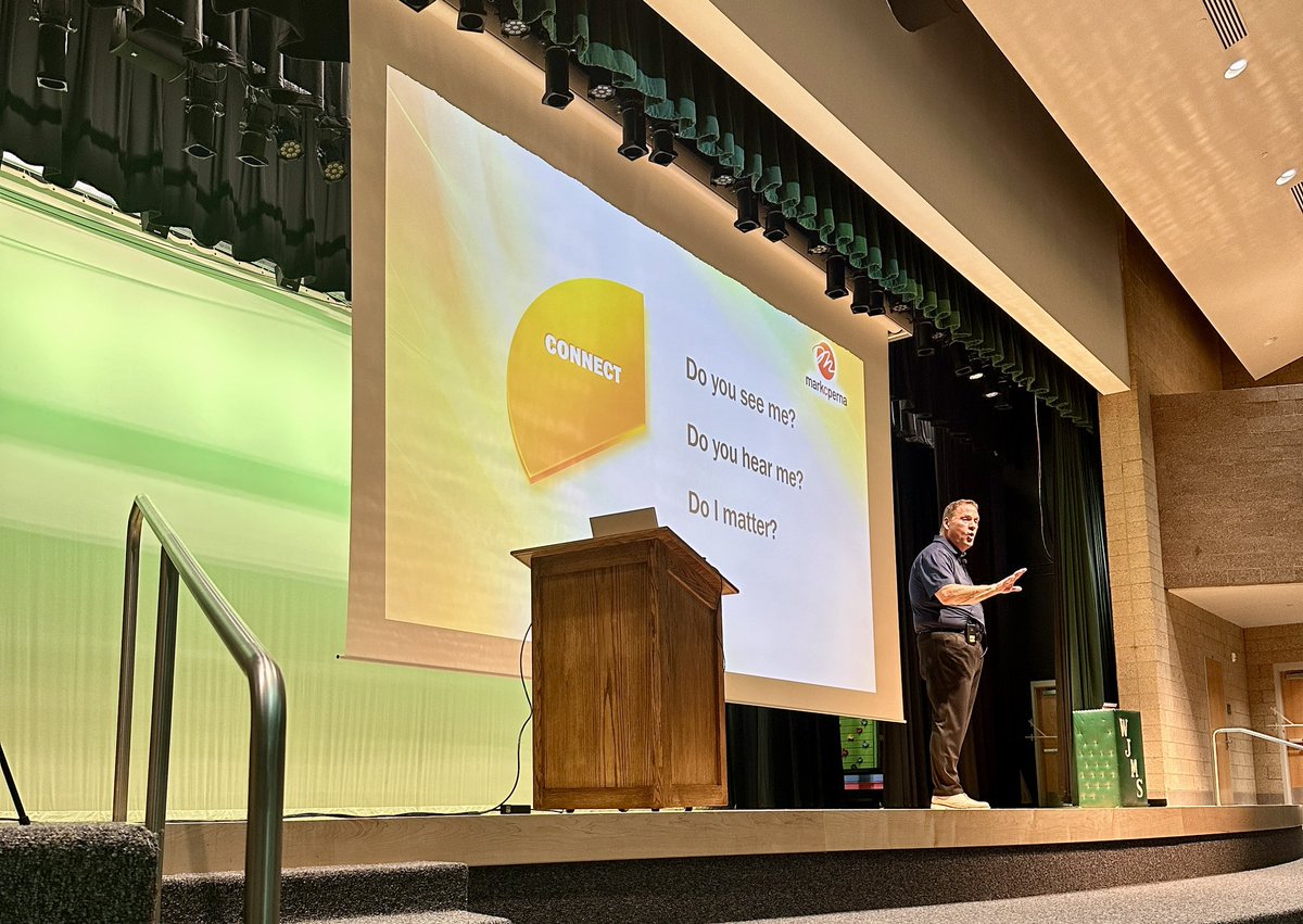 AprilGaydosh's tweet photo. Great Admin kickoff today @jordandistrict with @MarkPerna inspiring our leaders to see, hear, and make sure students KNOW they matter! ❤️ https://t.co/X3kE0k1FA4