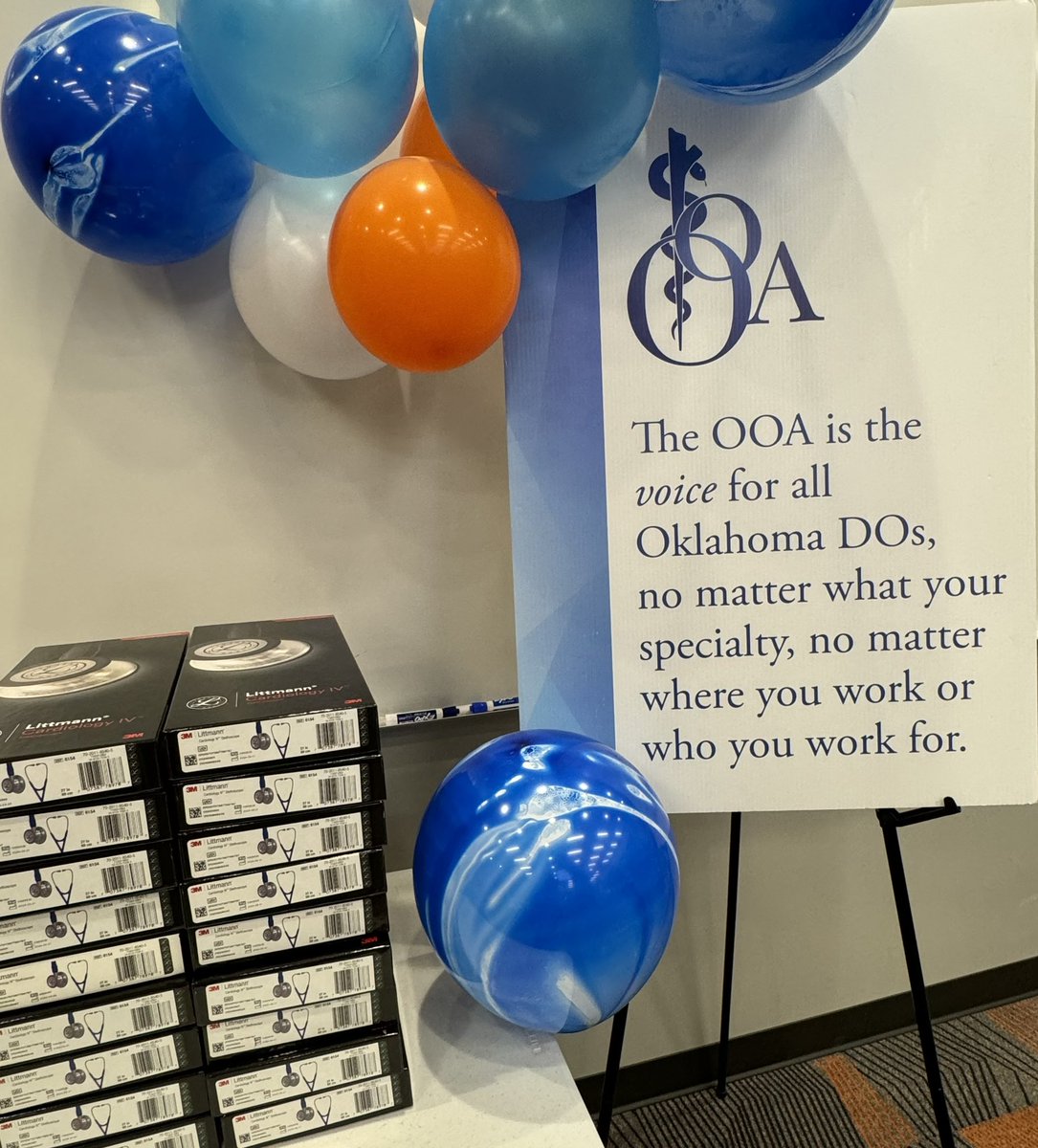 drbray's tweet image. Thankful to #OOA #NWOOA #OEFOM for gifting a stethoscopes 🩺  to #ClassOf2028

#Leadership &amp;amp; #Mentorship provided by #OsteopathicPhysicians is critical to ensuring our future colleagues are supported in their education.

#OSUMedicineCN #00AScopes
@osumedicine @okosteo