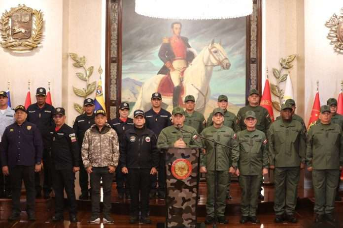 #País FANB y cuerpos policiales rechazan sediciosos mensajes de la ultraderecha lc.cx/rdKiI2