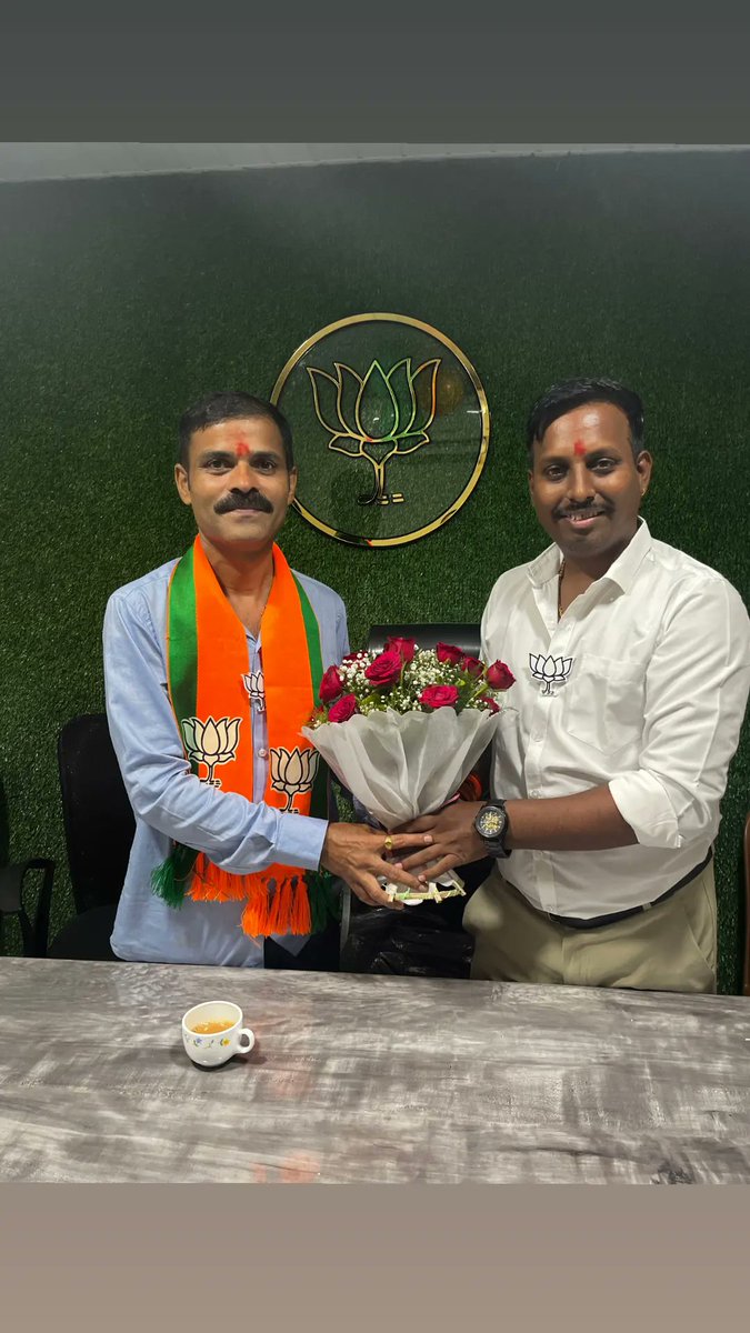 KalpeshPBJP's tweet photo. भारतीय जनता पार्टी🌷 🌷मध्यवर्ती कार्यालय उद्घाटन वसई रोड मंडल 🌷🌷

@RaniRDwivedi 
@MaheshSarvanka1 https://t.co/eabeGBrabM