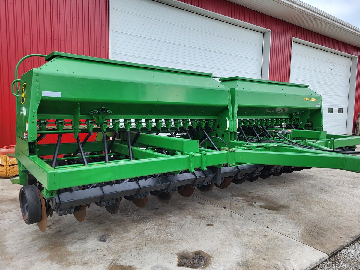 TimVanderlinde's tweet photo. For Sale:

John Deere 1560 No Till Drill, 20 ft, 2pt hookup, new tires, front gang lock up, rear hydraulic outlet, tight drill. Shipping available.

$49,900  🇨🇦 

Call or text 5194642833

Please Retweet! https://t.co/WiOyiWQi1Q