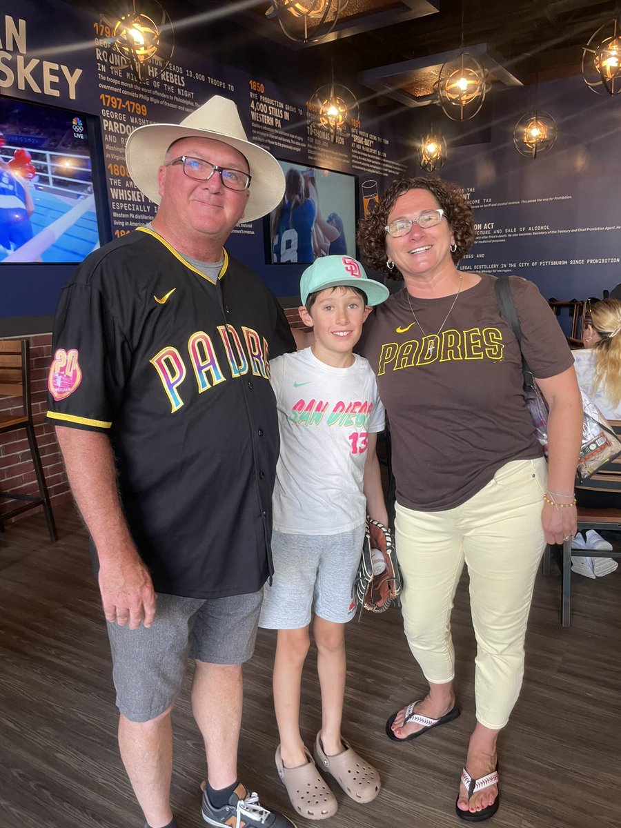 daverohde's tweet photo. #merrillmania in Pittsburgh! @Padres https://t.co/zhMbZIPnwp
