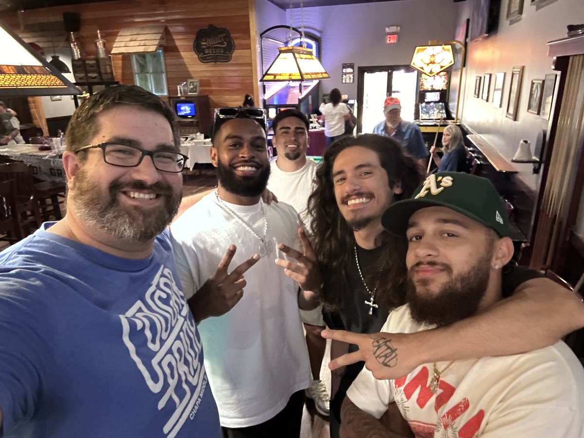 Congratulations <a href="/_demarcushall_/">ᴅᴍᴀᴄ 🌟</a> ! You make us old heads real proud to be a part of your journey. Looking forward to seeing what you got next up in life.  <a href="/Quintend3/">Q</a> <a href="/CCraw11/">Caden Crawford</a> <a href="/CoachJ___/">Darren J.</a> <a href="/henkejs/">Jason Henke</a>