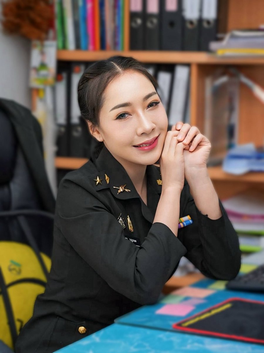 MayNovee's tweet photo. ถึงหน้าตาพี่จะไม่เด็ด แต่รอเงินดิจิทัลวอลเล็ทพี่เข้าก่อนนะ 
📷 น้าส่อง ภาพและความทรงจำ https://t.co/mpwNnr0YvC