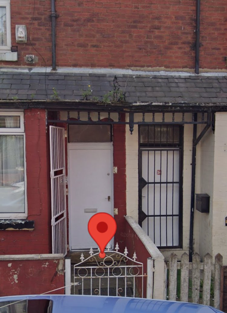 CherwellPunter's tweet photo. Cage protection #Harehills #Leeds. Community cohesion we all hear about?? #ConservativeHome https://t.co/fOMYSO0Sd7