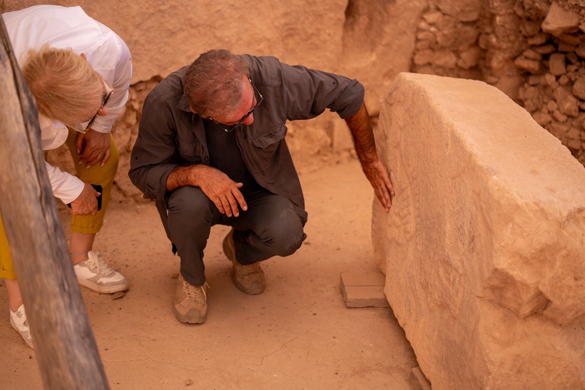 HavvaIskan's tweet photo. Bu Dünya’da başka #Göbeklitepe yok.Meslektaşım @necmikarul rehberliğinde devam eden kazı çalışmalarını ve son bulguları yerinde görebilmek büyük bir bilimsel kazanımdı.Göbeklitepe sadece “bilim”le açıklanır.Onu uydurdukları hurafelerle kimliksizleştirenleri şiddetle kınıyorum. https://t.co/pcB7Y0WKMN