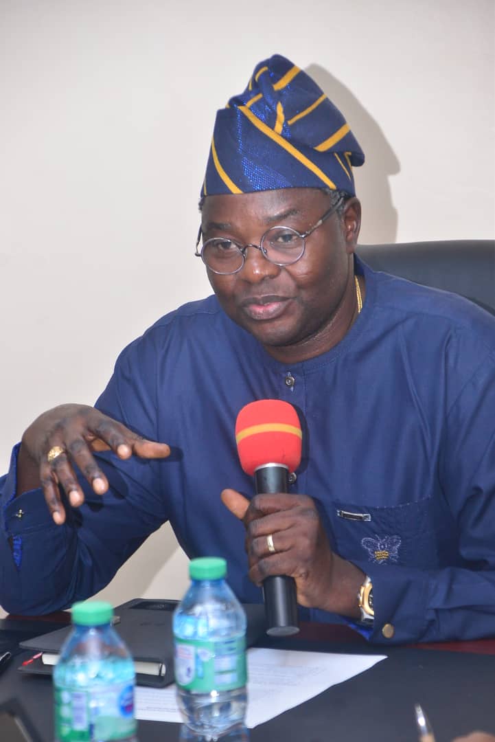 NASRDA_Official's tweet image. DG NASRDA @MatthewAdepoju6, announces a pivotal partnership with @Proforcedefence for Nigeria&apos;s satellite constellation project.

#NASRDA #SatelliteTechnology #Innovation