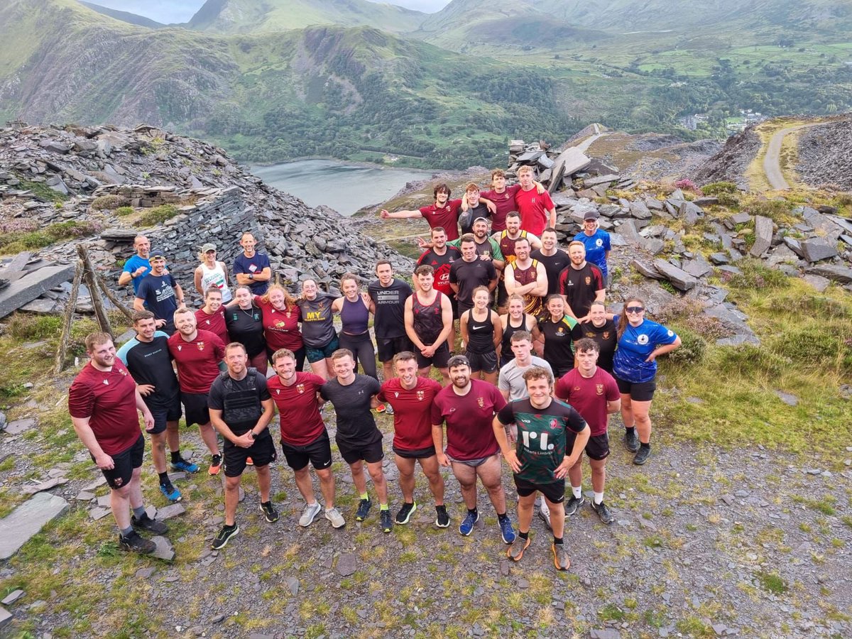 rygbicaernarfon's tweet photo. Diolch i Rhedwyr Eryri, Dyfed, Rhian, Jen, Tony a Jason, am gynnal sesiwn i’r timoedd hŷn neithiwr yng nghanol golygfeydd trawiadol Chwarel Dinorwig. 

Thanks to @Eryriharriers for taking our senior teams up to Dinorwic Quarry for a session last night. https://t.co/wG5StKDoVs