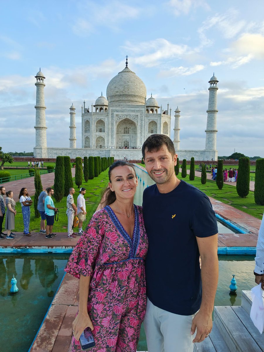 GhumIndiaGhum's tweet photo. To book a personalized luxury/budget trip to Taj Mahal, please email your potential travel dates and budget to: info@ghumindiaghum.com, ghumindiaghum@gmail.com or you can even drop us a text on- 088601 39194
#tajmahal #agra #taj #ghumindiaghum #explorewithgig https://t.co/kLX5dH3IEe