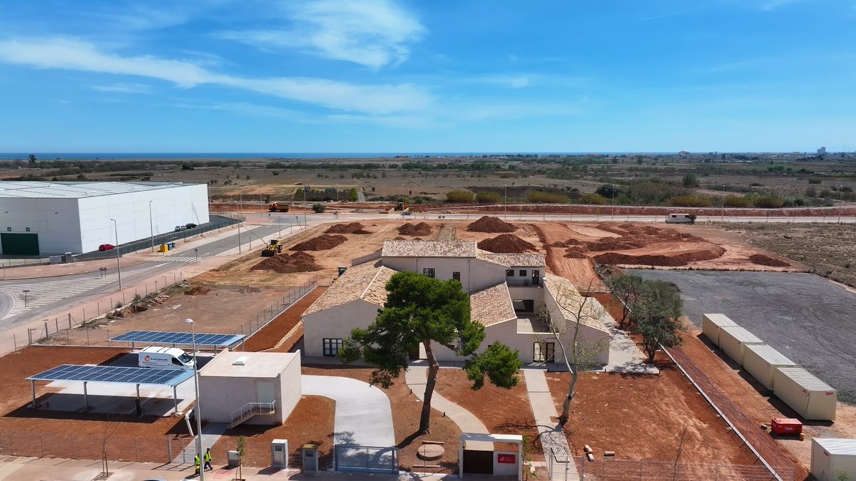 GVA Hisenda (@gvahisenda) on Twitter photo 📢Espacios Económicos Empresariales publica una oferta de empleo público para reforzar su plantilla y seguir el desarrollo de <a href="/parc_sagunt/">parcsagunt</a> II🏭
👉se ofertan puestos de técnico superior comercial, jurídico e ingeniero técnico de obras públicas👩💼👷
➕info: parcsagunt.com/empleo/ 📢Espacios Económicos Empresariales publica una oferta de empleo público para reforzar su plantilla y seguir el desarrollo de <a href="/parc_sagunt/">parcsagunt</a> II🏭
👉se ofertan puestos de técnico superior comercial, jurídico e ingeniero técnico de obras públicas👩💼👷
➕info: parcsagunt.com/empleo/
