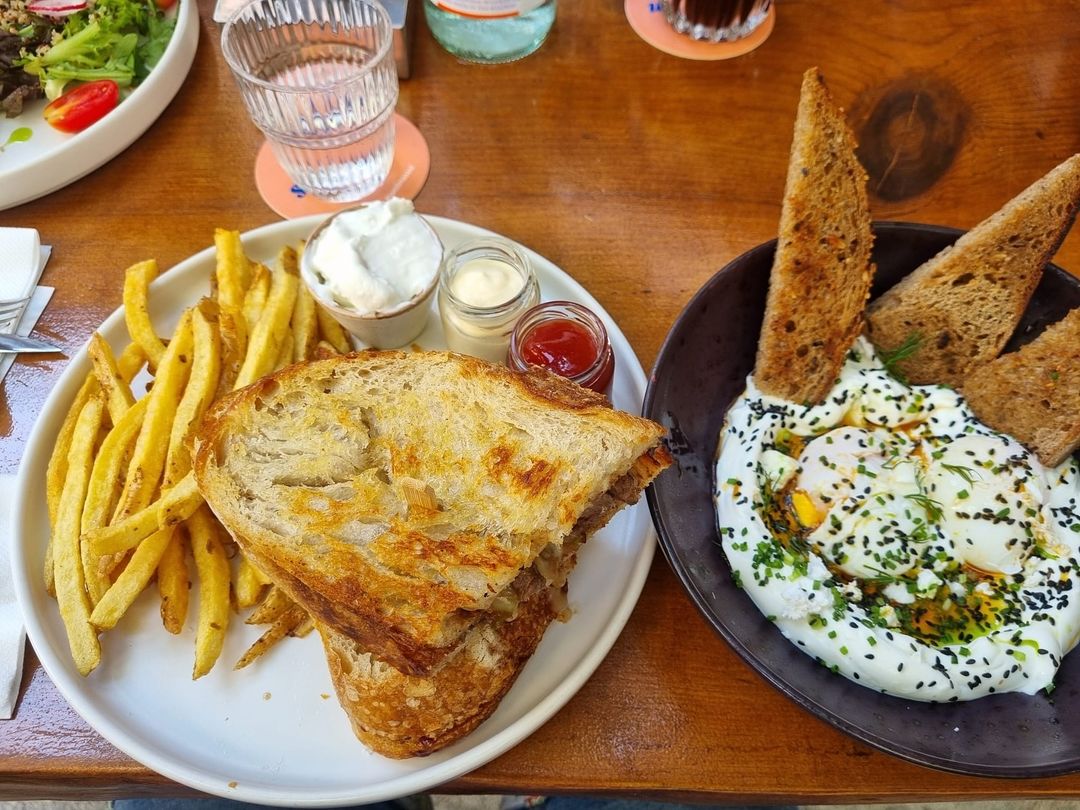 Sutso_app's tweet photo. Brunch time post! 🤤

At SUTSO AVents, we love activities but we love food events too!

#food #foodie #foodies #foodporn #brunch #brunchtime #eggs #breakfast #fyp #foryou #foodstagram #brunching #events #foodevents #activities https://t.co/hCqLU4Z9Su