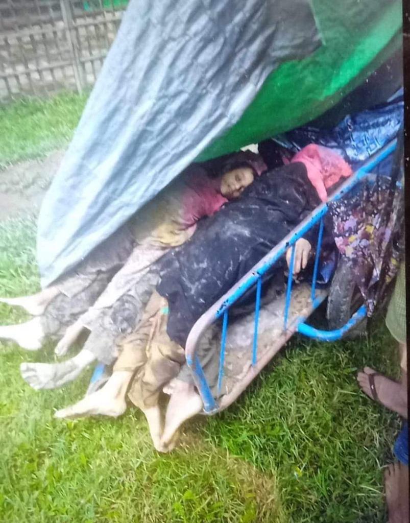 mgsawmyint's tweet photo. 45 Rohingya were killed and 4 were seriously injured in a drone attack by #AA again on 6th of August. These Rohingya were killed and injured while they were embarking for Bangladesh. AA attacked them with drones and rockets, causing the boats to sink and resulting in #fatalities. https://t.co/6alJ0P5C7m
