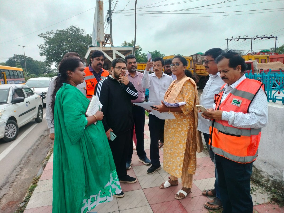 Today's Inspection (07.08.24) at Quthubullapur and Gajularamram circles.
1) Multipurpose function Hall, TSIIC colony, Jeedimetla.
2) Junctions at the following information 
a) Suraram
b) Shahpur 
c) IDPL
d) Jagadgiri gutta 
3) Quthubullapur and Gajularamram circle office road