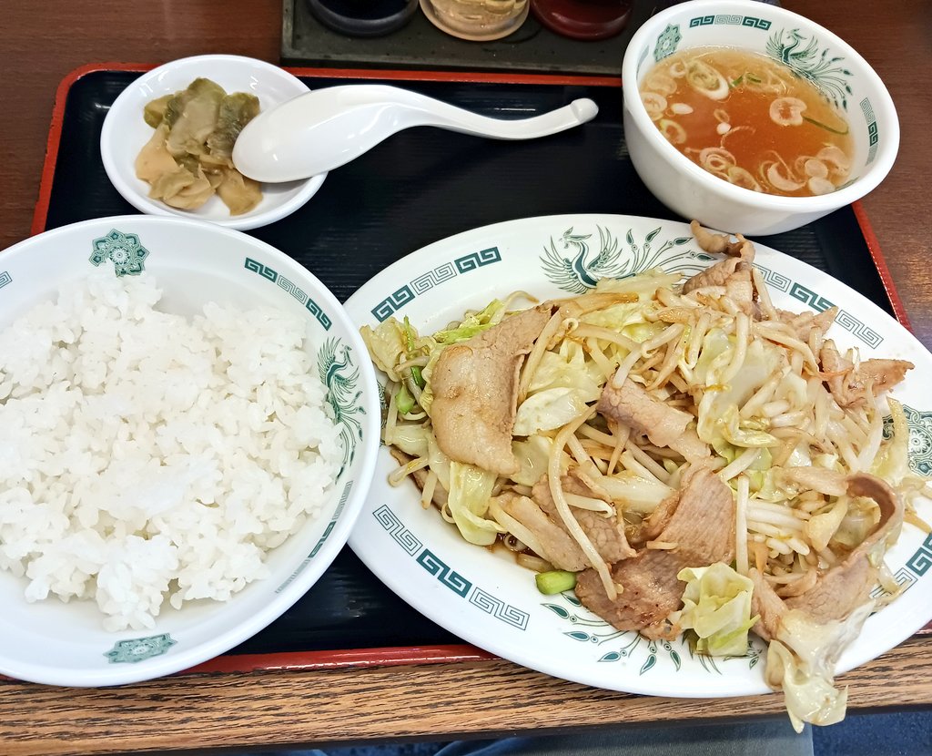 thundersaeki's tweet image. ランチは肉野菜炒め定食。