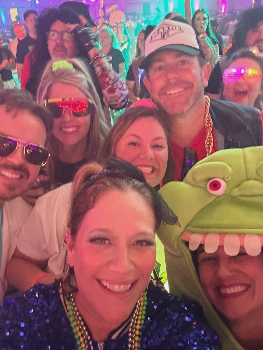 Laura White (@whitr_laura) on Twitter photo When you dress like it's the 80s, you dance like it's the 80.. #ChilisEGC <a href="/TheChad_Chilis/">Chad Collins</a> <a href="/chilis_jenny/">jenny elam</a> <a href="/kaelalester/">Kaela Blackburn</a> <a href="/dougcomings/">doug comings</a> When you dress like it's the 80s, you dance like it's the 80.. #ChilisEGC <a href="/TheChad_Chilis/">Chad Collins</a> <a href="/chilis_jenny/">jenny elam</a> <a href="/kaelalester/">Kaela Blackburn</a> <a href="/dougcomings/">doug comings</a>