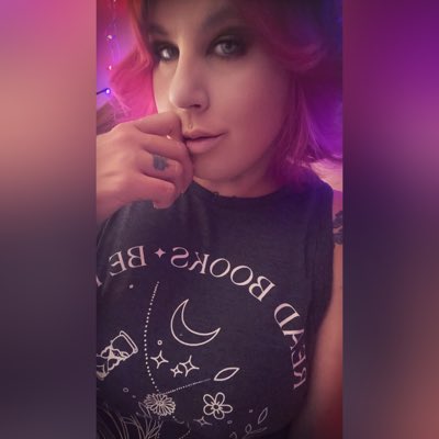 misshellcat's tweet photo. #NewProfilePic https://t.co/ggPBYx1V67