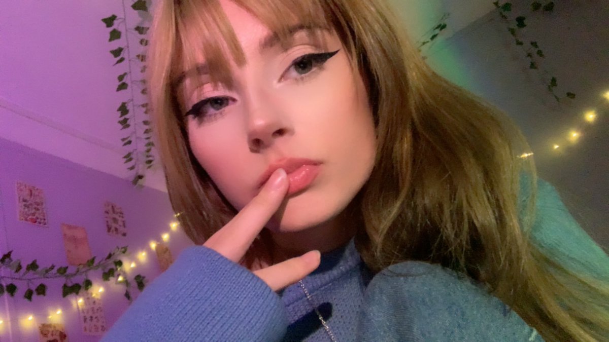 sunkissabelle's tweet image. finding moots ʕ•ᴥ•ʔ !! 

 ୭ ˚. ᵎᵎ  name : memphis !! 
, . nickname : memph (ˆ▽ˆ)
  , age :  17
 .:: prns; she // they
⋆.˚ mbti :   infp ✩ 
➪ ︴likes : anime, manga, reading, gaming, drawing

♡︎/⟳ if u wanna be moots ₍ᐢ. .ᐢ₎
ps. i’m taken !!

#anitwt #promotwt