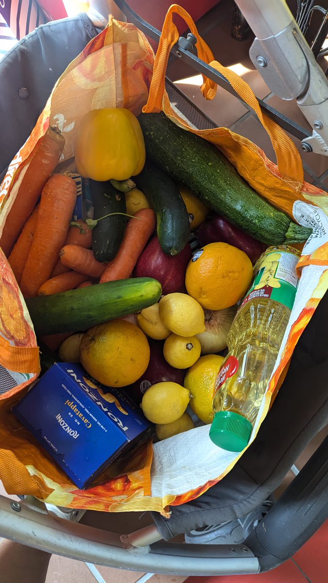 KhalsaAidUSA's tweet image. Khalsa Aid New York provided food items and household items to UMMA for 24 families (96 people) in Corona, Queens.

#fooditems #queens #volunteers #khalsaaidusa #khalsaaid