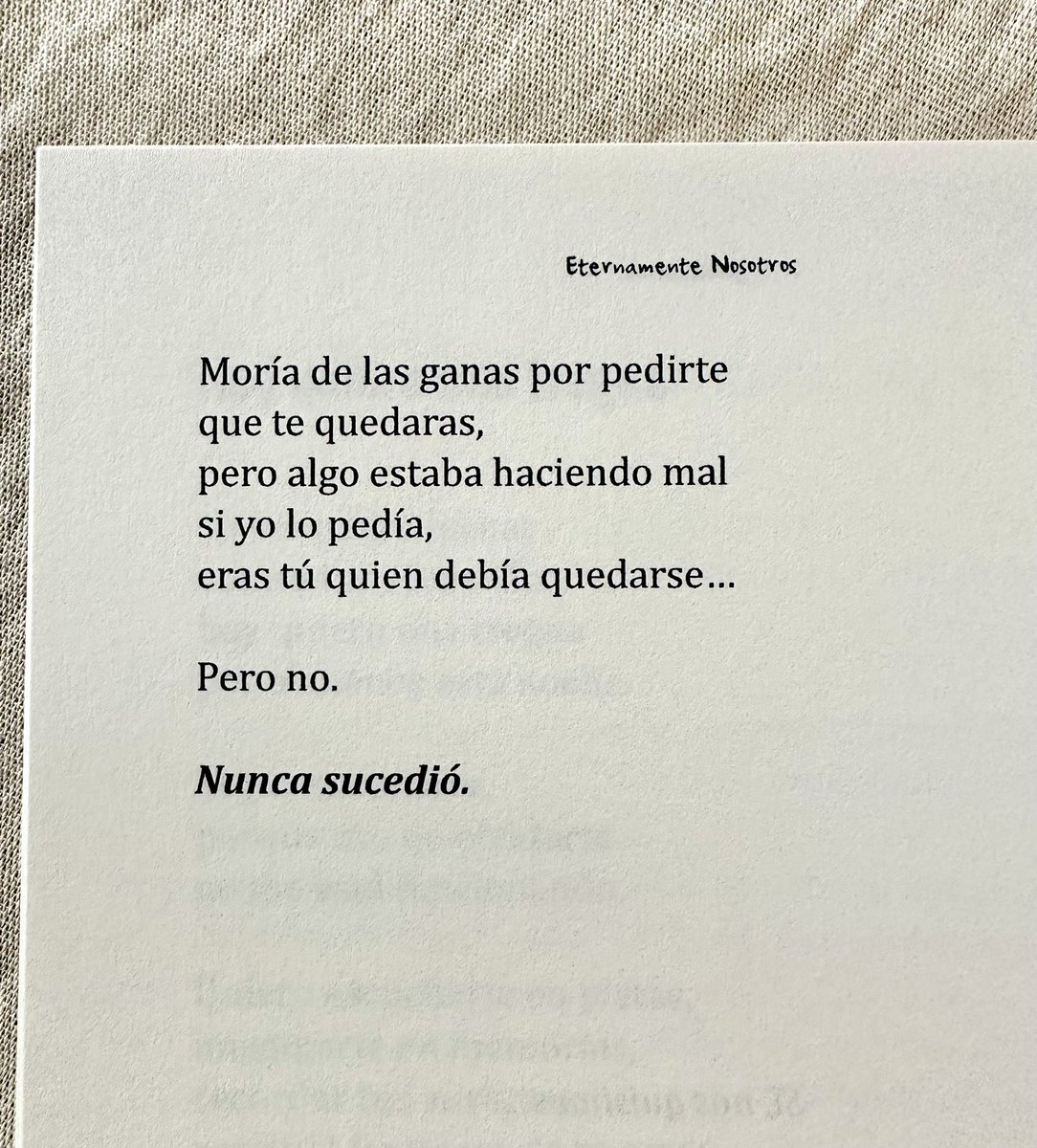 JaiiWriter's tweet photo. Libro: “Eternamente Nosotros” 📗 https://t.co/pggETXgGT3