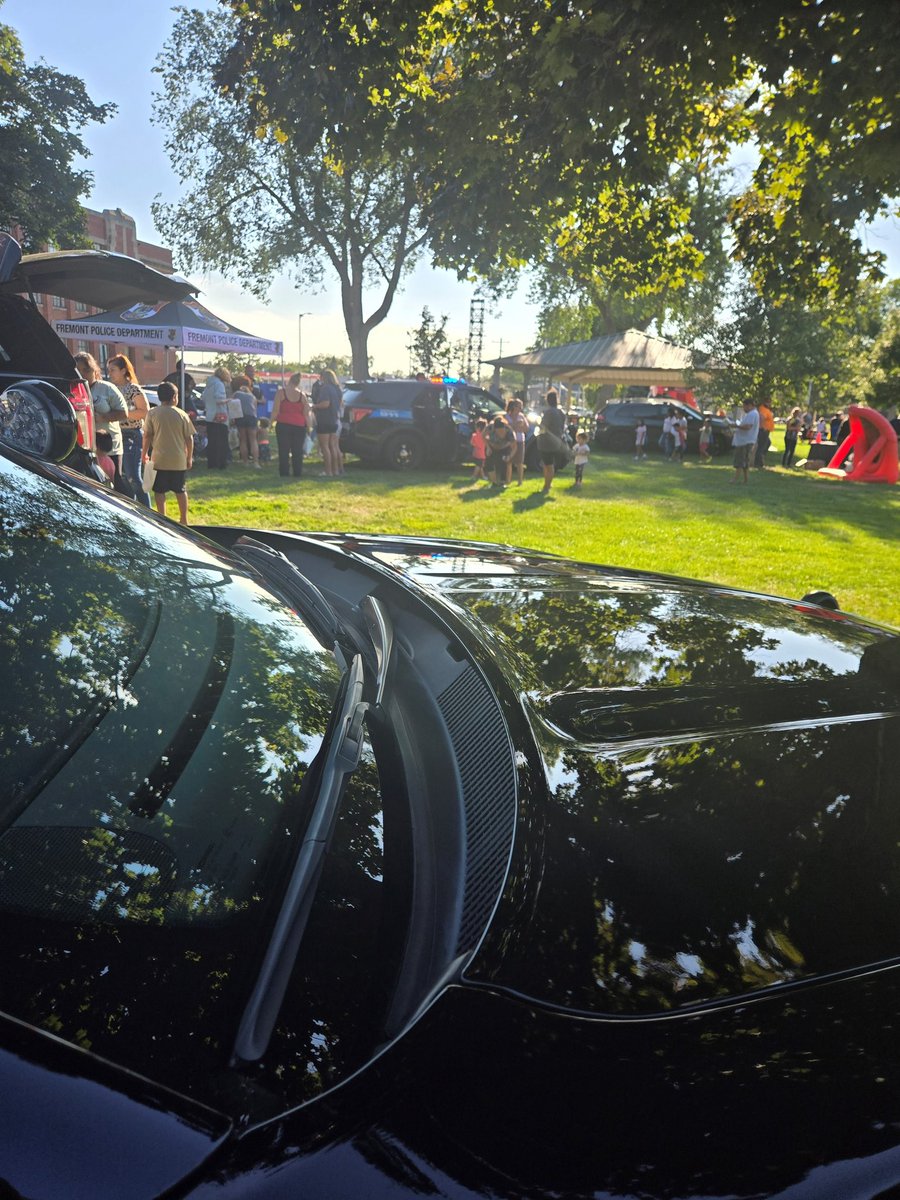 NEStatePatrol's tweet photo. National Night Out events across the state highlight today on the #NSPSummer Tour! Trooper Thompson is finding #FutureTroopers tonight!
📍Fremont - Dodge County https://t.co/lWrMOTdbpo