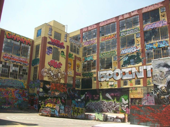norwoodbxbooks's tweet photo. Found some #2010 pics of #5pointz I took back in the day. Oh what was 😭 https://t.co/R8goNqvuQG