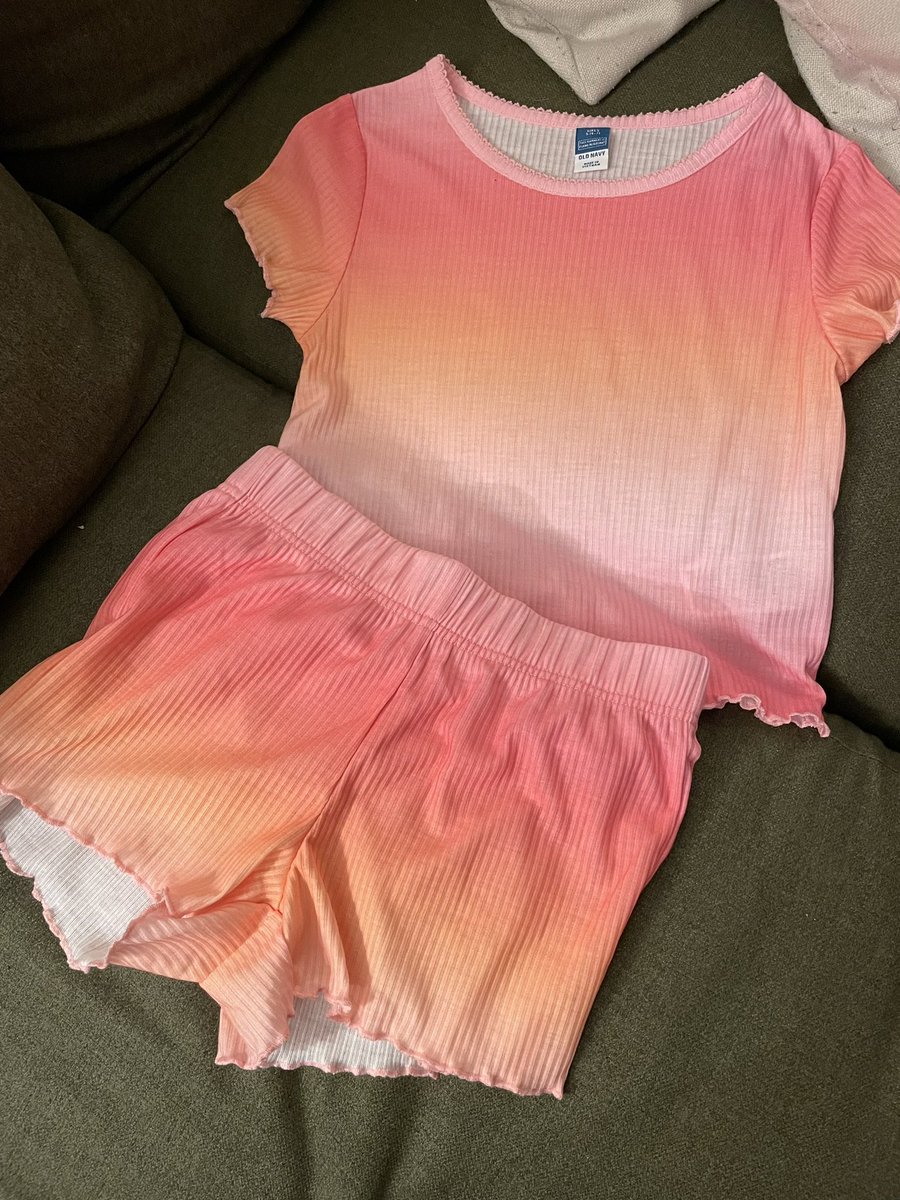 Leigh Holmes Foster tweet media