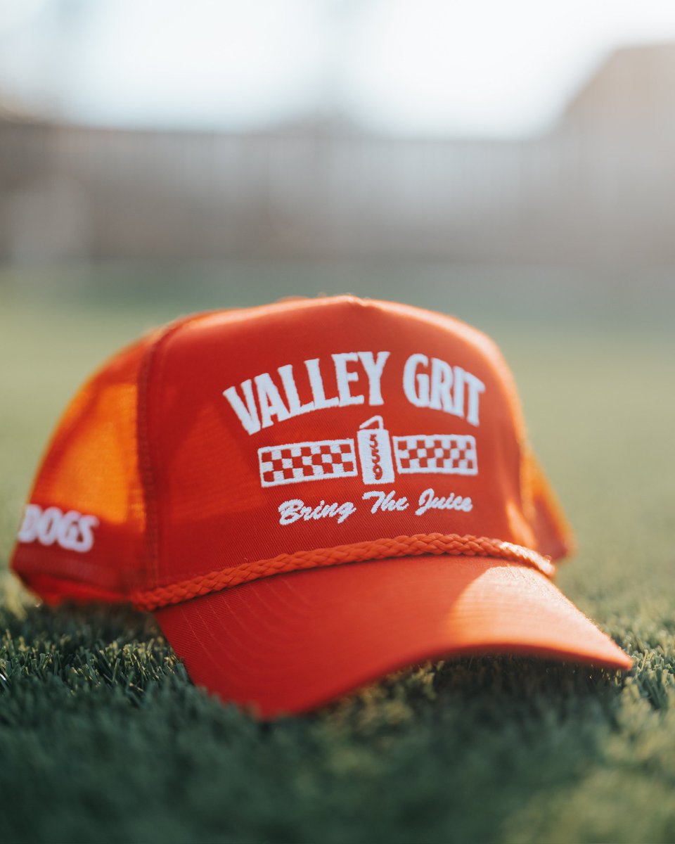 bt_juice_pod's tweet photo. Valley Grit Hat . 🟥⬜️🟥⬜️

Made for the gritty people of the valley to rock on Saturdays after a hard week of work while enjoying some refreshments at Valley Children’s Stadium https://t.co/R9DvmvIbXb