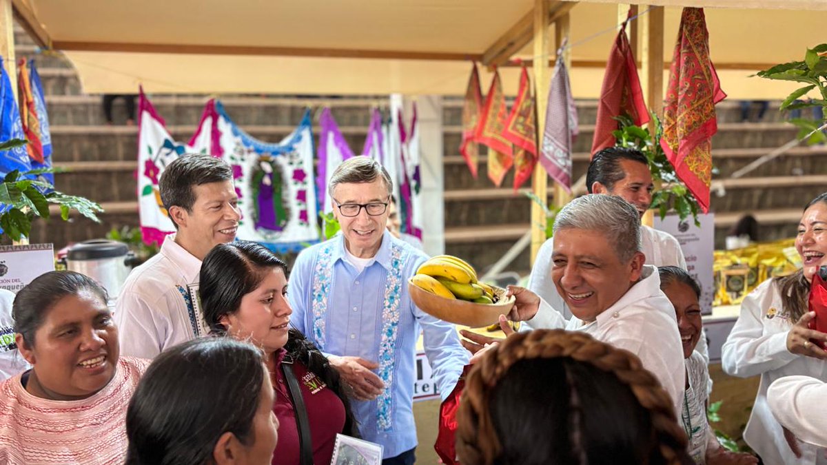 En esta Convención se colocaron unos 80 stands y barras de café de especialidad, se ofrecerán conferencias magistrales y conversatorios. Se impulsó el trabajo de las y los productores, se abren nuevos mercados de alta especialidad, lo que se traduce en aumentos económicos, genera