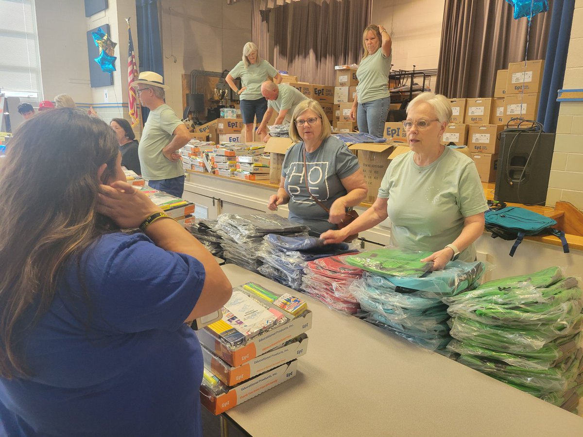 mrskristinhaney's tweet photo. What an AMAZING turnout we had at tonight's "Backpack Bash" with *hundreds* of families joining us! We could not have done this without the amazing support of @FUMCR and  RISD Community Engagement. It's going to be a great year! 🎉💙 #RISDBeTheOne #DOVsharkmindset #culturecoach https://t.co/XoPXAa5HQ6