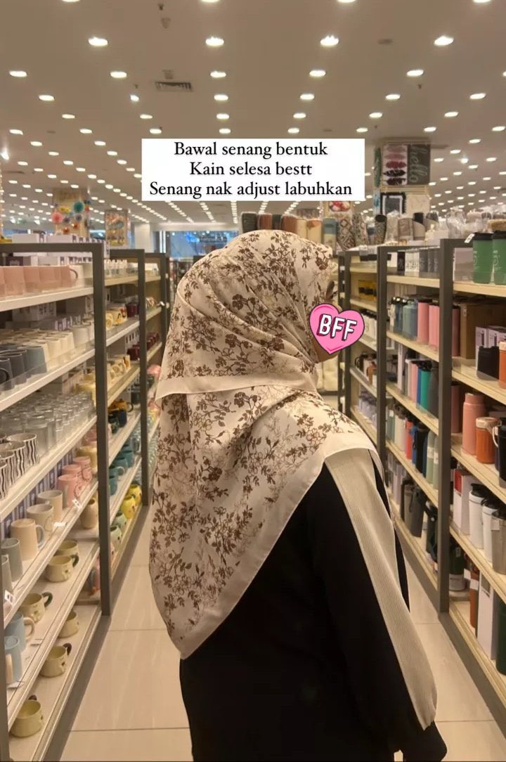 mekshopee's tweet photo. TUDUNG TERPALING 5 STAR DEKAT SHOPEE ‼️

Girls!Tudung sini lawa2 sgt lahhh..Dia punya design floral tu.. Masyaa Allah cantik nya..Material confirm best, anti kedut..awning terletak elok🥰

Order sini 👉🏻 https://t.co/780el24nql

Free Shipping at 12PM everyday👏🏻

credit buyer 📸 https://t.co/2oaRQ4yMZS