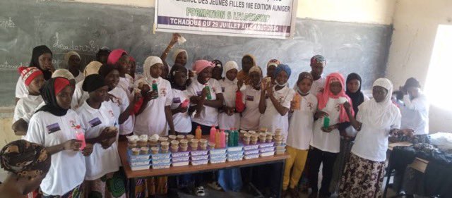 Expanding_Lives's tweet photo. Cleaning up! Close to half of the population of Niger live in extreme poverty.  It’s one root cause for girls not attending school or being withdrawn early.  One part of the Girls’ Leadership Conference focuses on ideas for income generation.

https://t.co/ARDnSWLLOV https://t.co/sqqajFDSGz