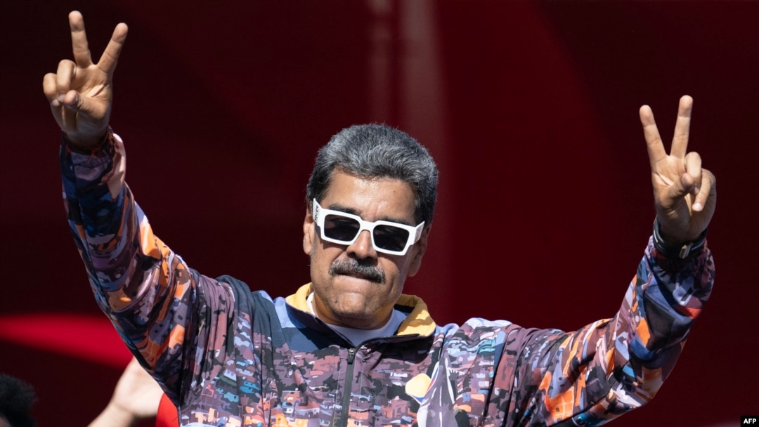 MADURO es tan Crack, que hasta los Escuálidos que tengo en mis contactos están llegándose para TELEGRAM.  Definitivamente es un INFLUENCER. 😎