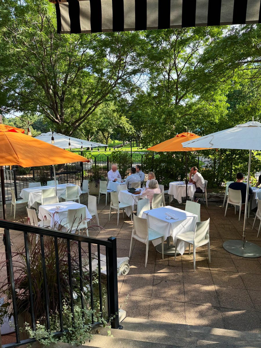 CafeLurcat_MN's tweet image. Minnesota nice. 🌿

The front patio is open all season long. Take in these gorgeous Loring Park views, and enjoy a tipple or two this week in downtown Minneapolis. 

#Minneapolis #DowntownMpls #OnlyinMN #ExploreMN