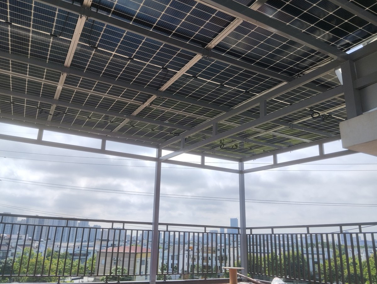 Solis_Inverters's tweet photo. #SolisCase in #Vietnam: We're excited to unveil the Family Villa, a beacon of sustainable living in Hanoi's Foresa Tasco Township, Vietnam.  

🌞 Equipped with a 10 kW Three-Phase Solis Hybrid Inverter and an 18.36 kW solar system. This solar power setup, featuring 34 panels and https://t.co/jYbnQIXhGZ