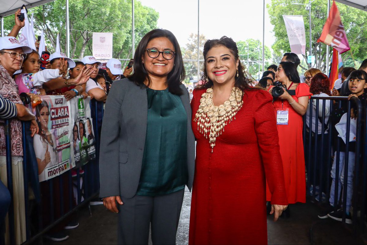 En #Iztapalapa tuvimos una votación histórica y amor con amor se paga; vamos a gobernar la Ciudad de México con el corazón lleno de Iztapalapa, haciéndole justicia, porque la queremos más igual a la ciudad, con derechos plenos y mayor apoyo a los que menos tienen. Eso es combatir